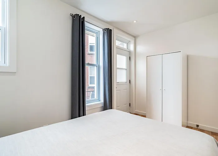 Ideal Group Stay In Charming Le Plateau Near Metro