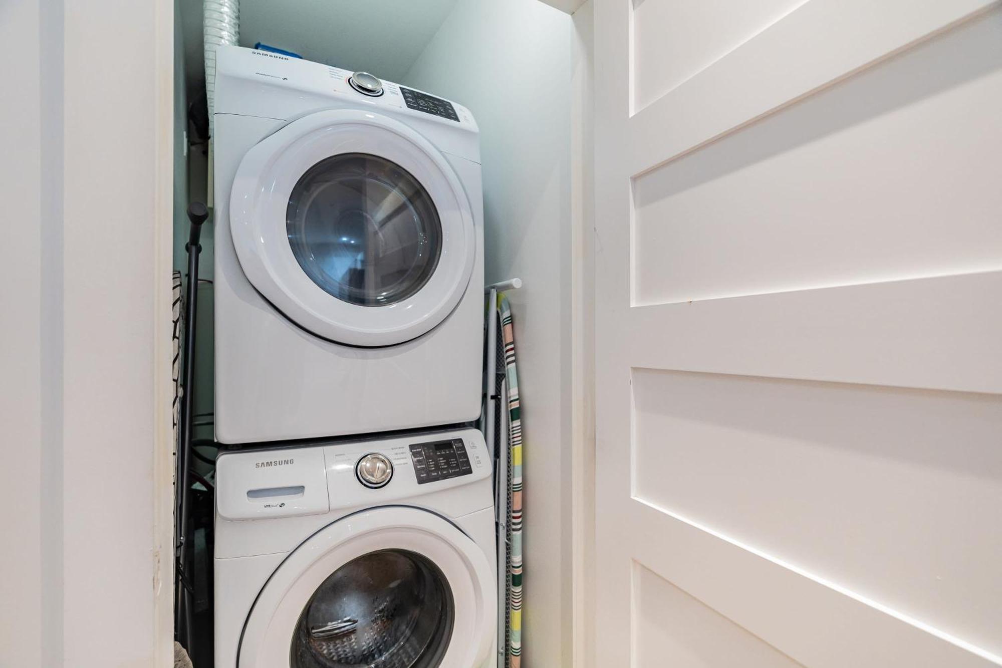 Ideal Group In Charming Le Plateau Near Metro * Montreal