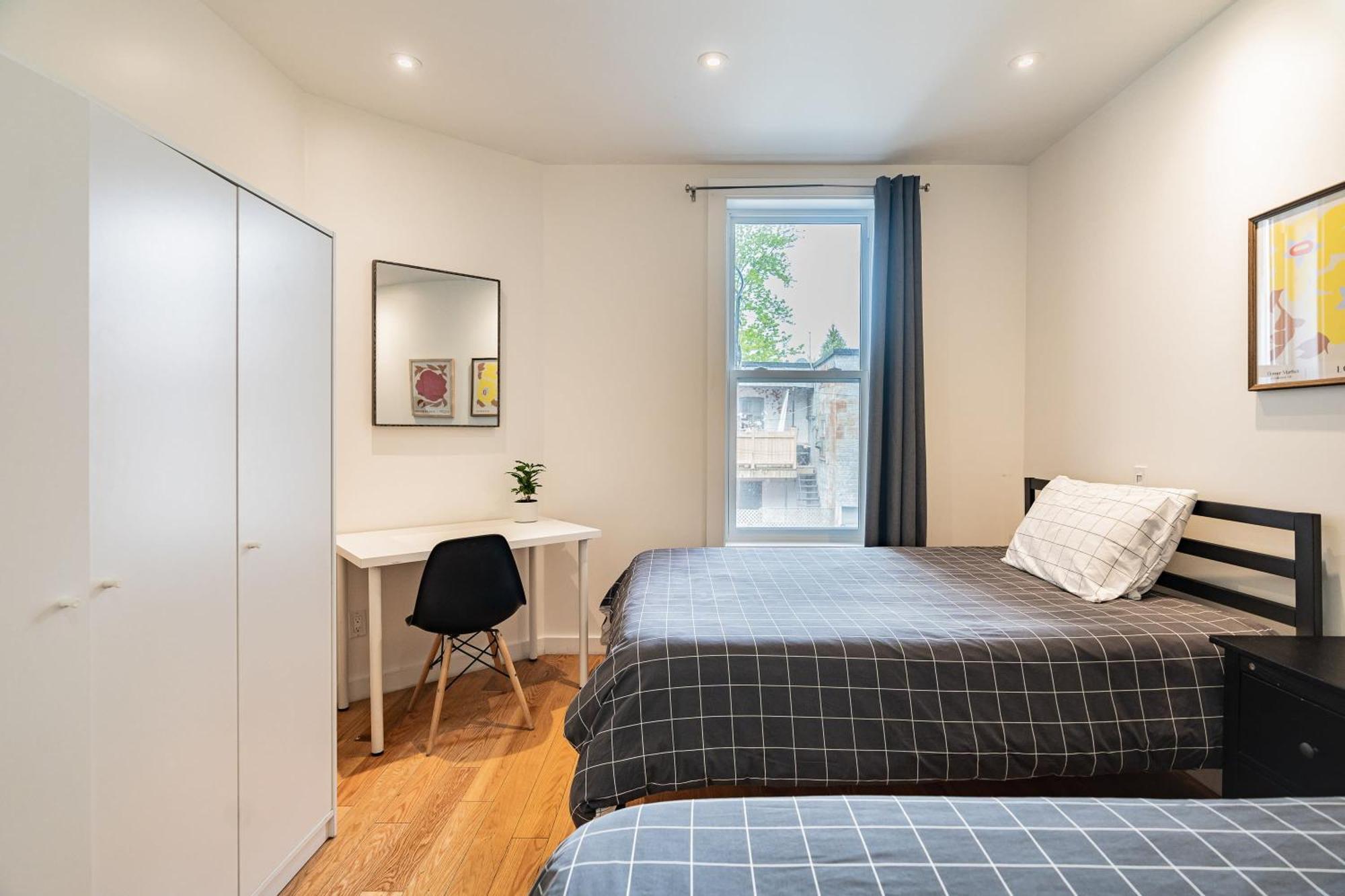 Ideal Group In Charming Le Plateau Near Metro