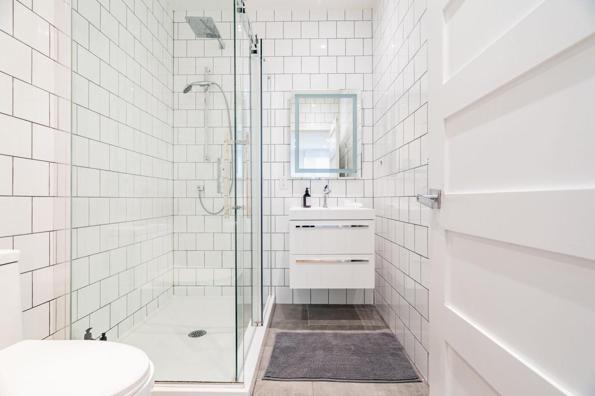 Ideal Group In Charming Le Plateau Near Metro