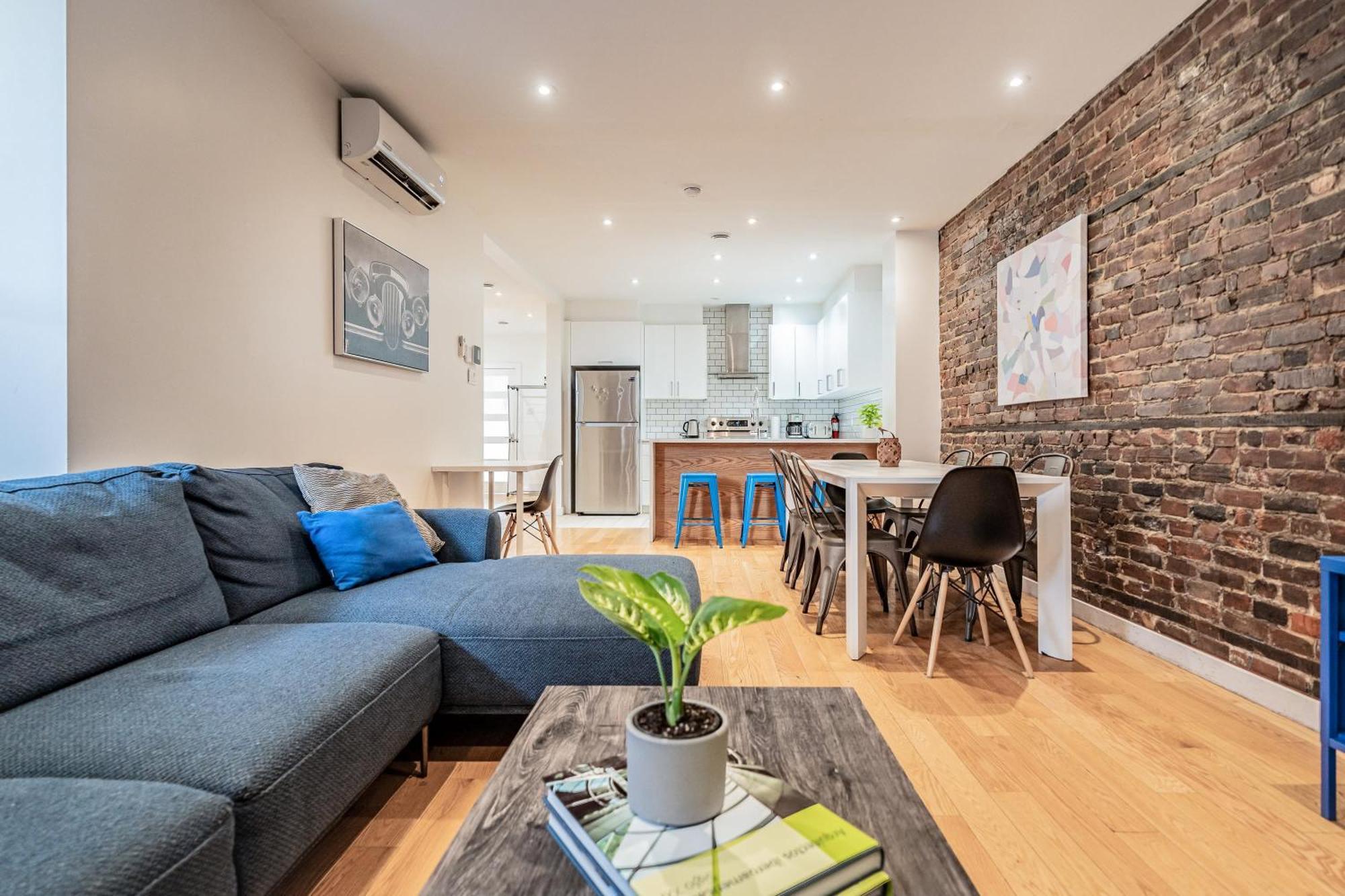 Ideal Group In Charming Le Plateau Near Metro *
